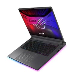 Asus ROG Strix G16 16-tum (2024) - Core i7 - Gen 14 (HX) - 64GB - SSD 1 TB QWERTY - Italiensk