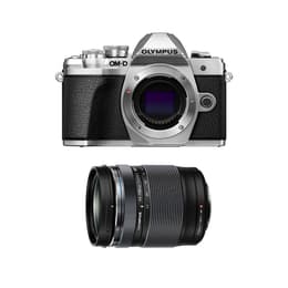 OM-D E-M10 III - Svart/Silver + Olympus M.Zuiko Digital 14-150mm f/4-5.6 ED II f/4-5.6