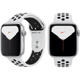 Apple Watch Series 5 (2019) GPS 44 mm - Aluminium Silver - Nike Sport band Vit/Svart