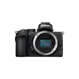 Z50 - Svart + Nikon Nikon Nikkor Z DX 16-50mm f/3.5-6.3 VR f/3.5-6.3
