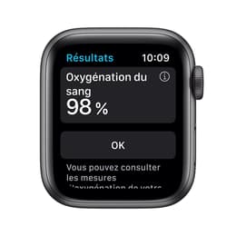 Apple Watch (Series 6) 2020 GPS 40 - Aluminium Grå utrymme - Nike Sport band Svart