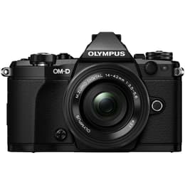 OM-D E-M5 - Svart + Olympus M.Zuiko Digital ED 14-42mm f/3.5-5.6 EZ f/3.5-5.6