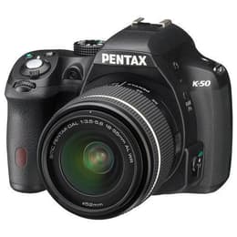 Reflex K-50 - Svart + Tamron smc DA 18-55mm F3.5-5.6 AL WR + AF 18-200mm F/3.5-6.3 XR Di II LD Aspherical (IF) Macro f/3.5-5.6 + f/3.5-6.3