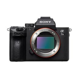 Reflex Alpha 7 III - Svart + Sony FE 50mm f/1.8 f/1.8